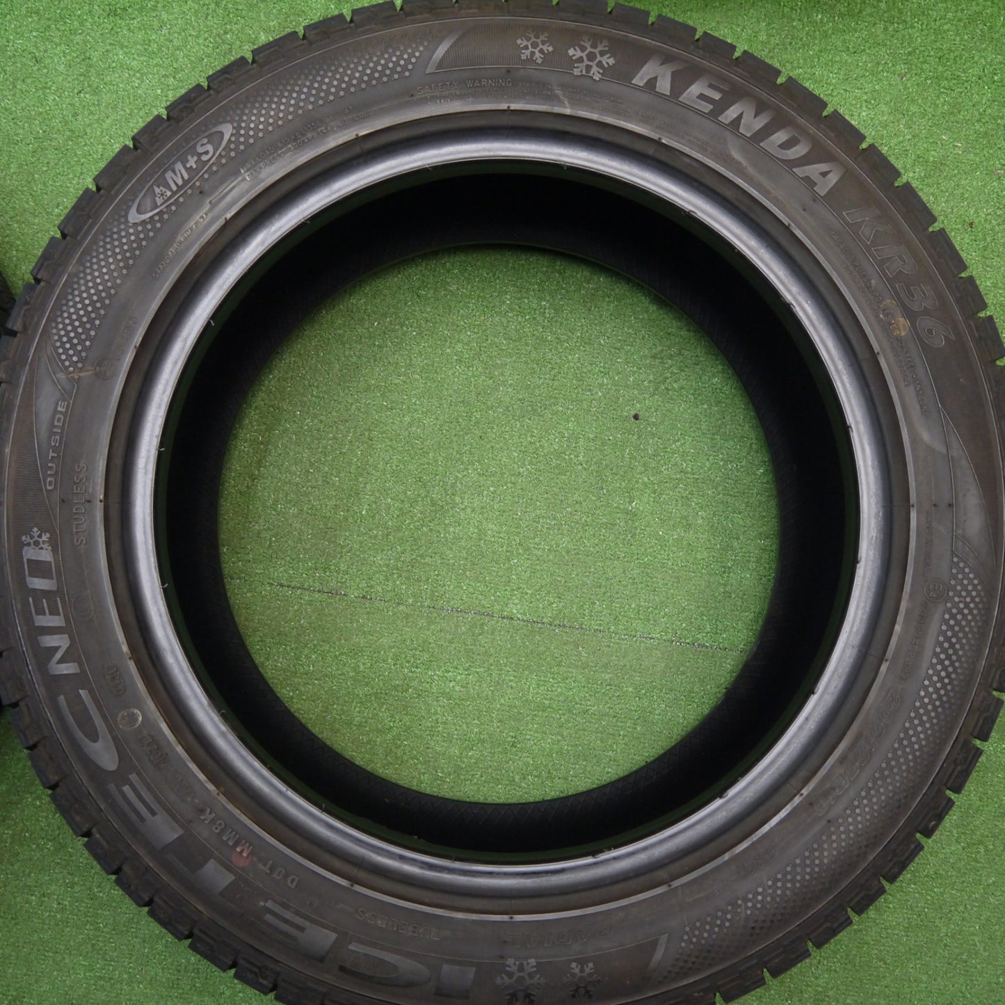 バリ溝！21年！9.5分★スタッドレス 205/55R16 ケンダ KR36 アイステック ネオ タイヤ 16インチ ヴォクシー ノア ステップワゴン セレナ 等★5120204Hスタ