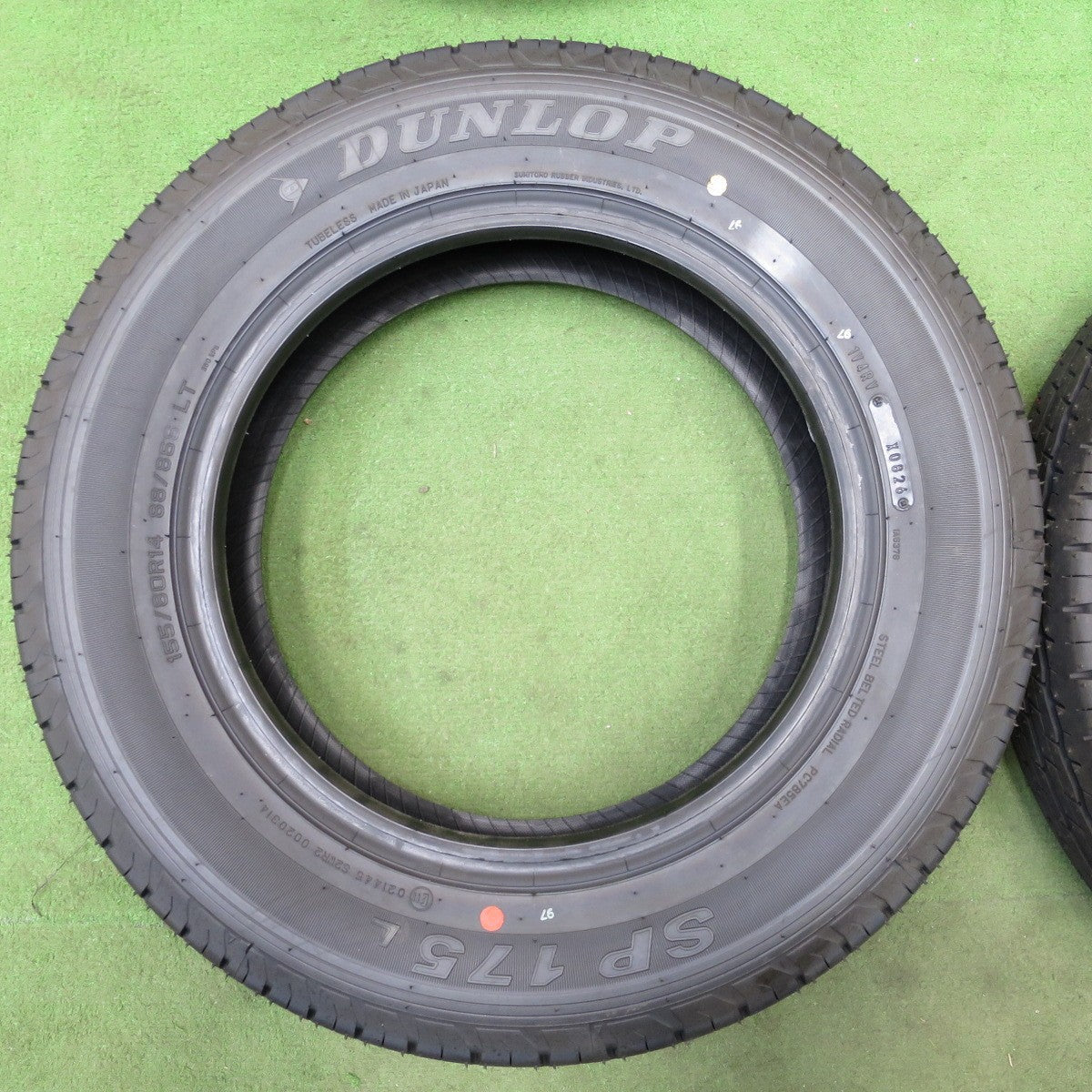 新車外し！26年★155/80R14 88/86S ダンロップ SP175L タイヤ 14インチ プロボックス サクシード 等★6032703NGノタ
