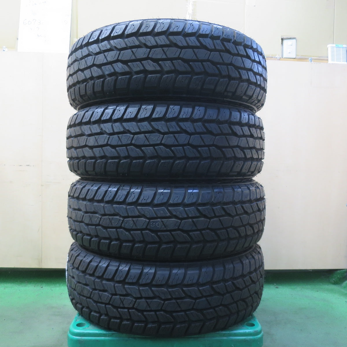 未使用！23年★225/70R16 デュラターン TRAVIA A/T DURATURN 16インチ タイヤ デリカ D:5 エクストレイル CX-5 等★6073006イノタ