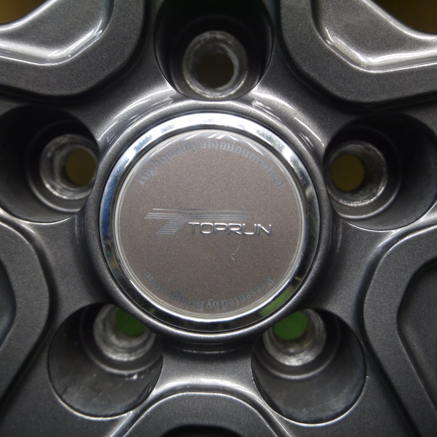*送料無料* バリ溝！21年！キレイ！9.5分★プリウス 等 195/65R15 スタッドレス ブリヂストン ブリザック VRX3 TOPRUN PCD100/5H★4042408Hス
