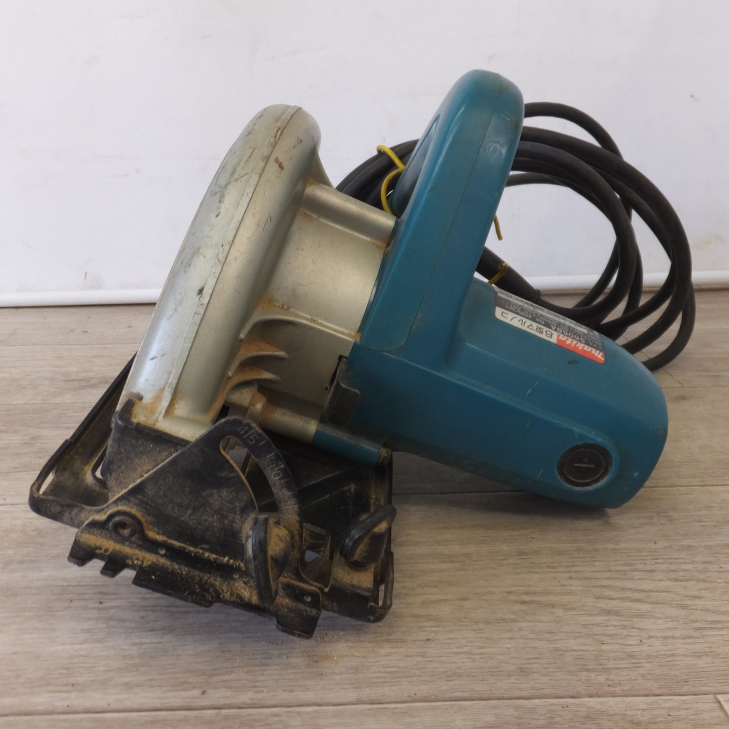 [送料無料] ★マキタ makita 6型マルノコ 5606BA　100V 950W 50-60Hz　木工用 超硬丸ノコ★