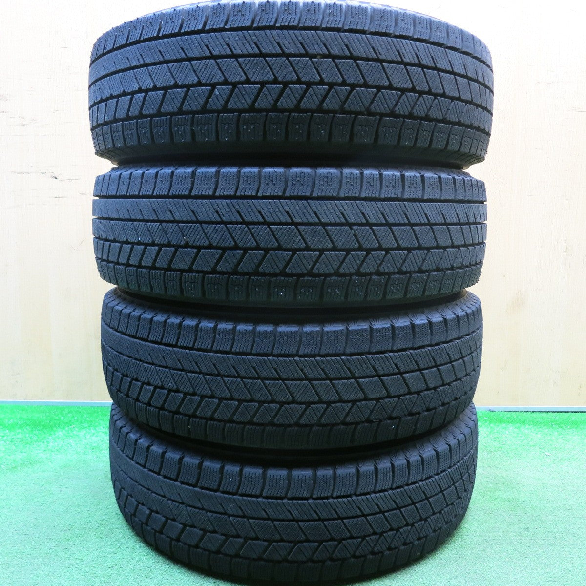 バリ溝！23年！ほぼ10分★スタッドレス 165/65R14 ブリヂストン ブリザック VRX3 BALMINUM TR10 バルミナ 14インチ ソリオ ハスラー 等 PCD100/4H★6011706HAス