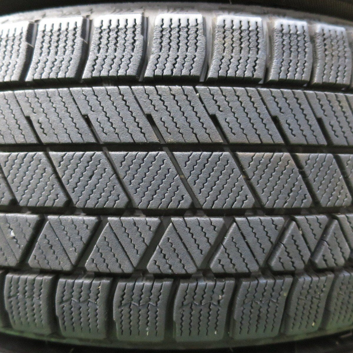 バリ溝！21年！9分★VW ワーゲン ゴルフ 4 純正 185/60R15 スタッドレス ブリヂストン ブリザック VRX3 15インチ PCD100/5H★5020312イス