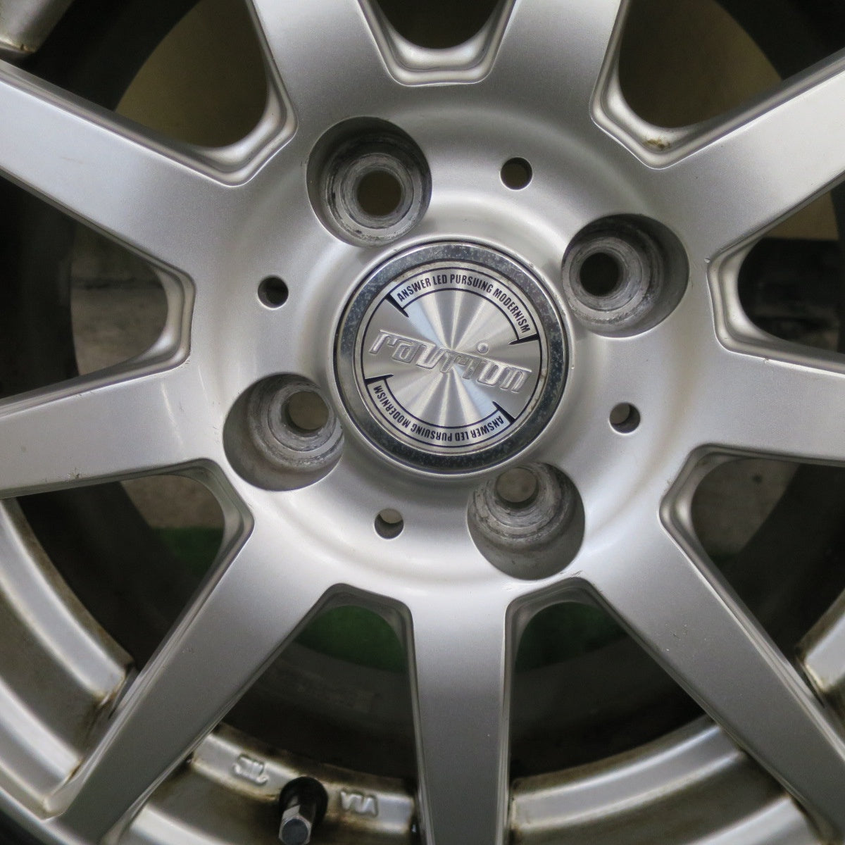 バリ溝！24年！ほぼ10分★スタッドレス 165/70R14 ブリヂストン ブリザック VRX2 ravrion ラブリオン 14インチ PCD100/4H★6021904TTス