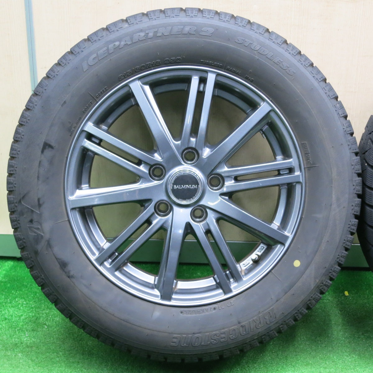[送料無料] バリ溝！20年！キレイ！9分★スタッドレス 215/60R16 ブリヂストン アイスパートナー2 BALMINUM バルミナ 16インチ PCD114.3/5H★4111103NJス