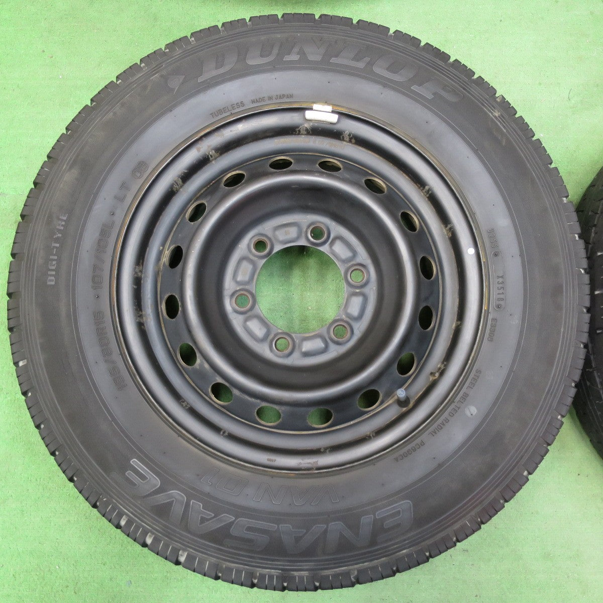 [送料無料] バリ溝！9分★ハイエース 純正 195/80R15 107/105L ダンロップ エナセーブ VAN01 スチール ホイール 15インチ PCD139.7/6H★5021704イノ
