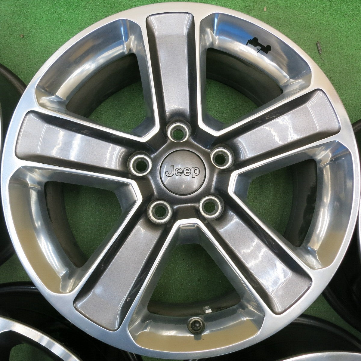 キレイ！5本★JEEP ジープ JL ラングラー アンリミテッド サハラ 純正 ホイール 18インチ 18×7.5J PCD127/5H★6072501HAホ