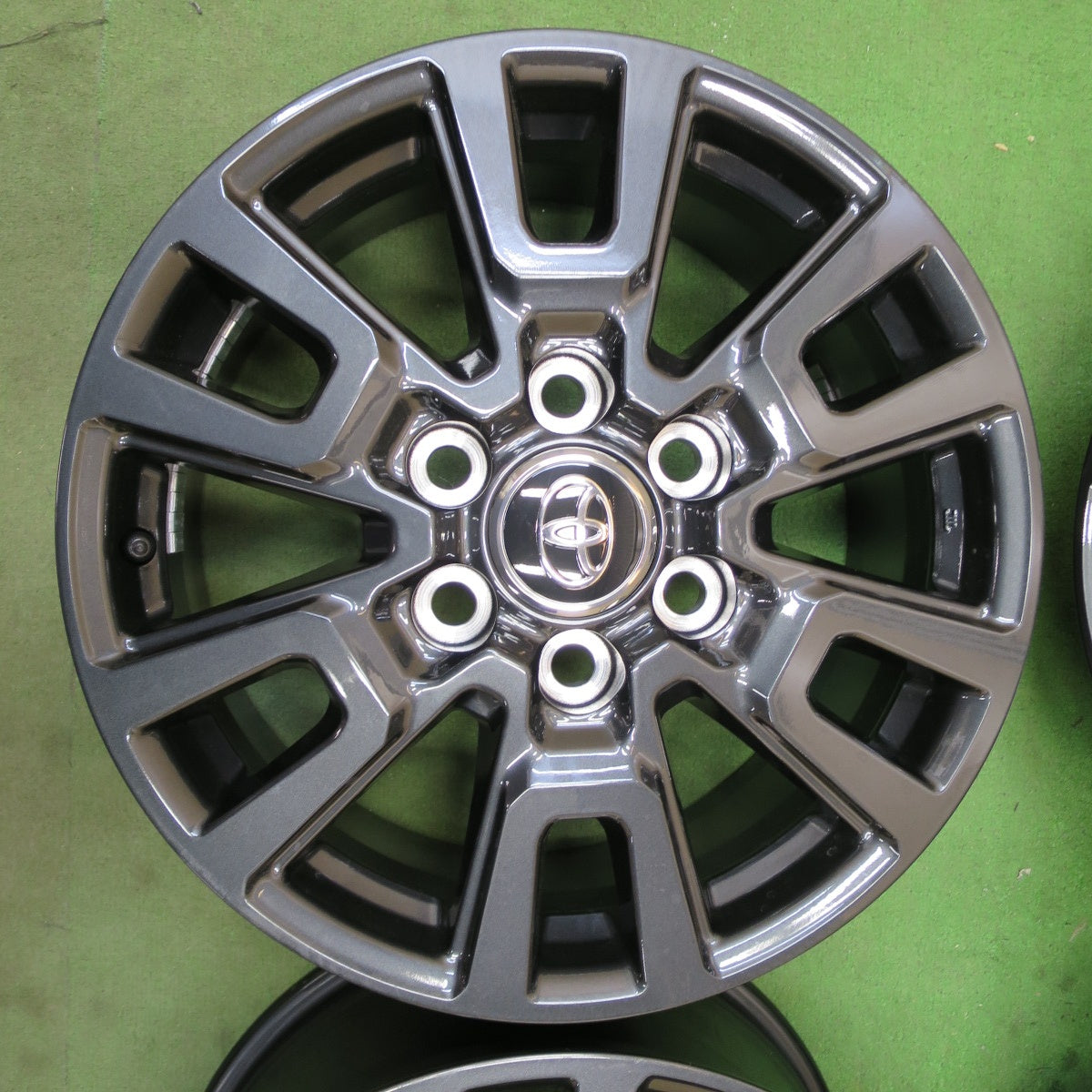 新車外し★トヨタ ランクル 250 VX 純正 ホイール 18インチ 18×7.5J PCD139.7/6H★6063003NGホ