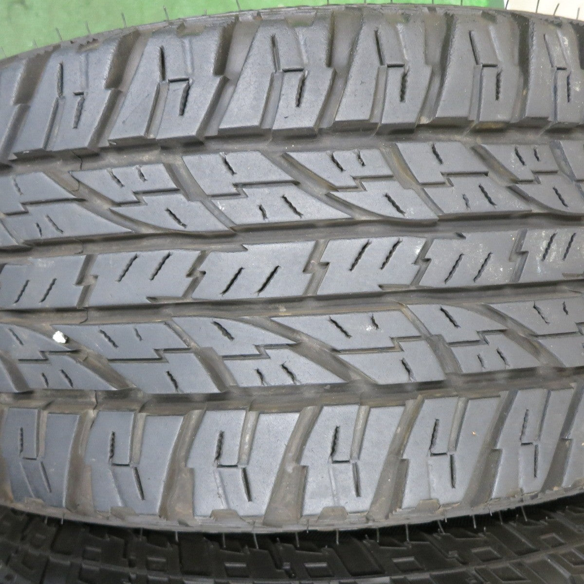 *送料無料* バリ溝！キレイ！9分★RAYS DAYTONA M9 235/70R16 ヨコハマ ジオランダー A/T レイズ デイトナ 16インチ PCD114.3/5H★4041013TNノ