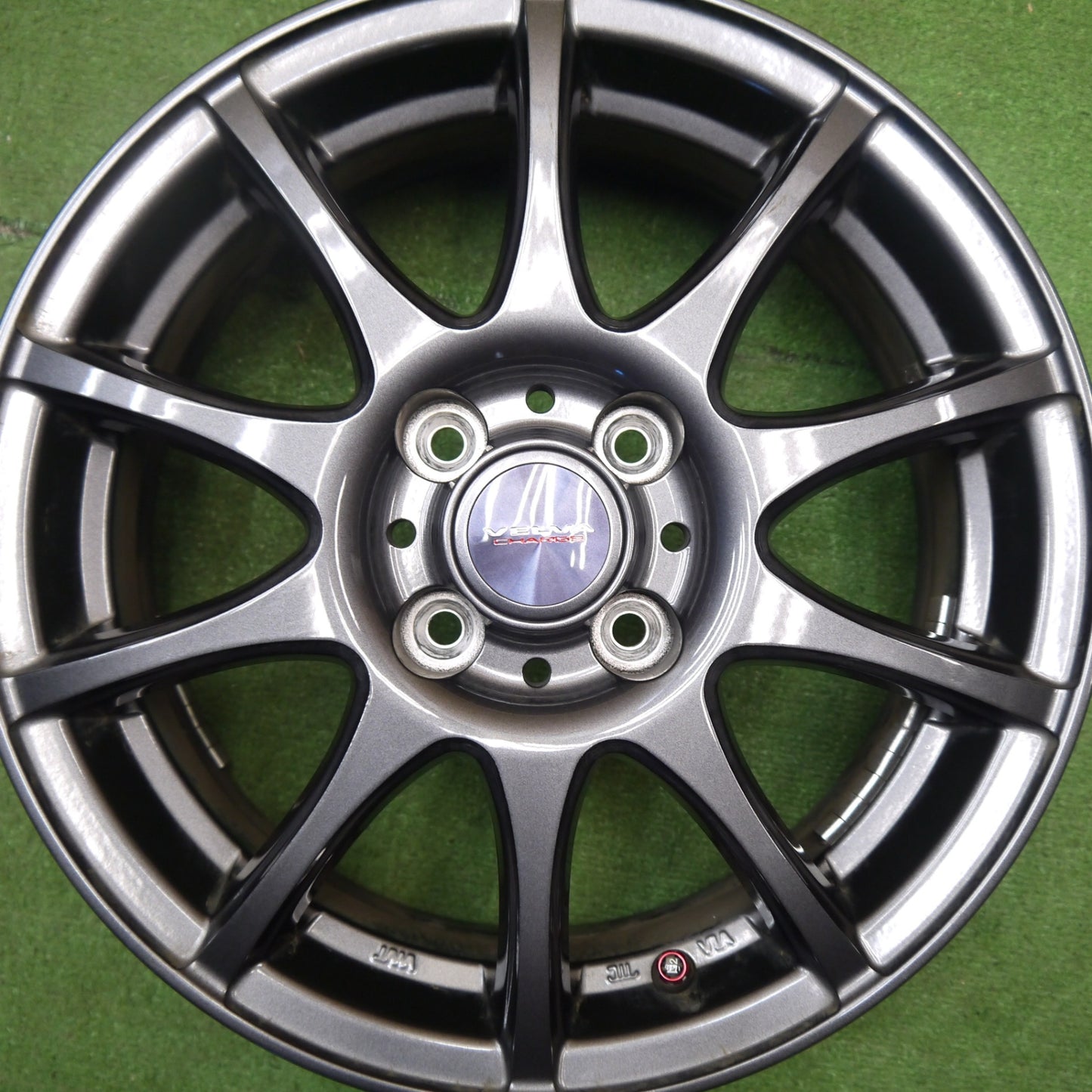 キレイ★VELVA CHARGE ヴェルヴァ チャージ 15インチ ホイール 15×5.5J PCD100/4H★5041803Hホ
