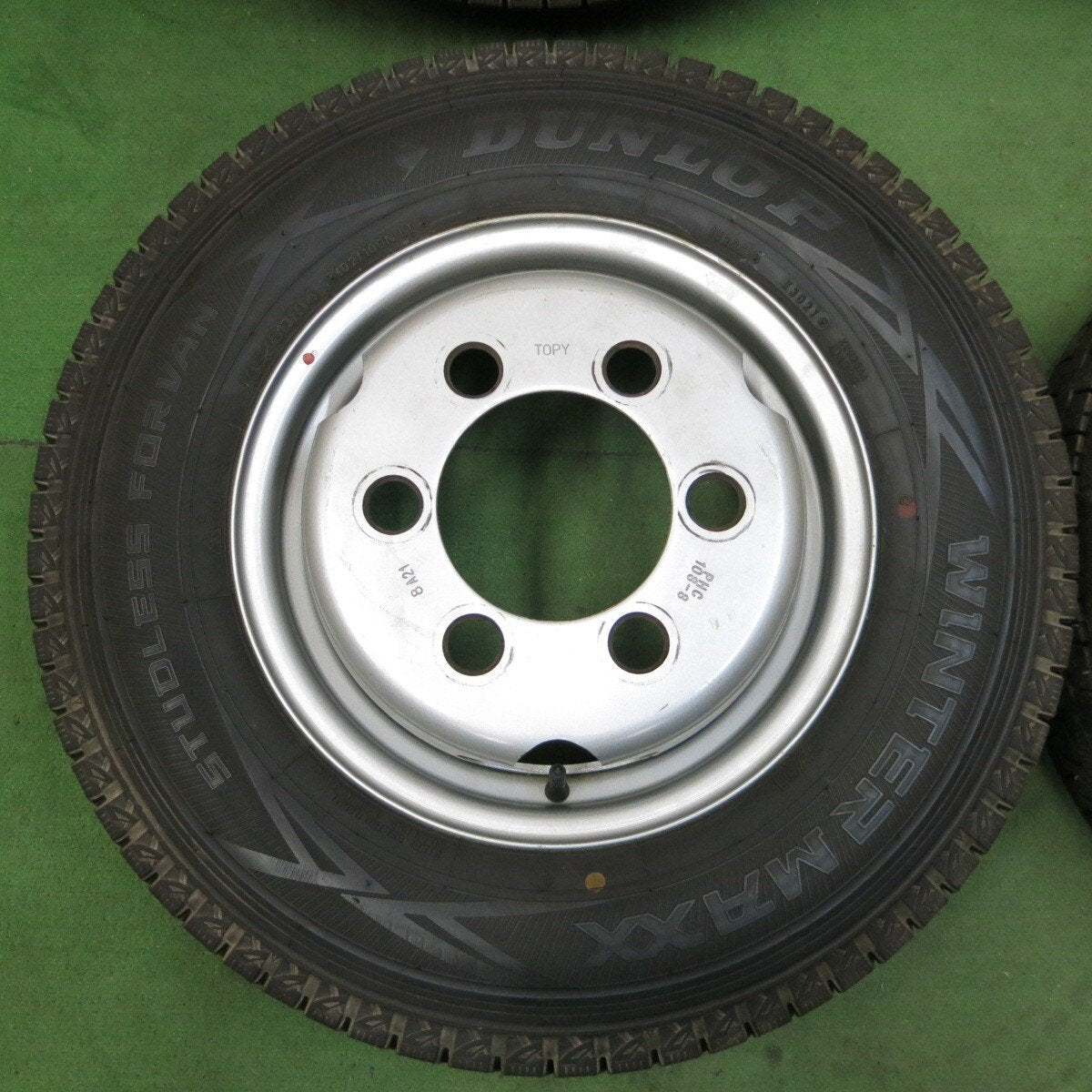 バリ溝！21年！9.5分以上★トラック タイヤ 185/80R14 102/100N スタッドレス ダンロップ ウインターマックス SV01 TOPY スチール 108-8 PCD184.15/6H★5030701ナス