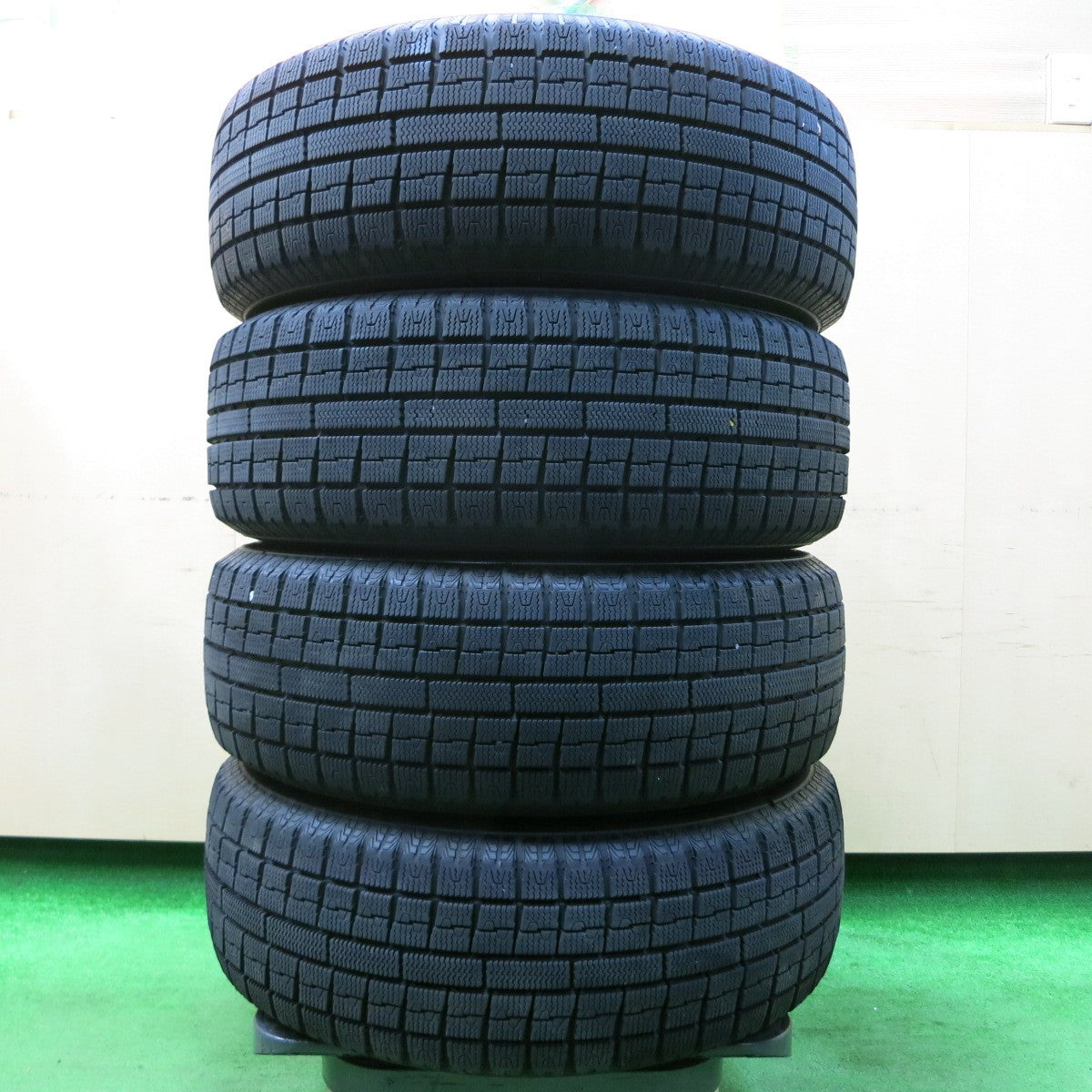*送料無料* バリ溝！キレイ！9.5分★プリウス等 195/65R15 スタッドレス トーヨー ガリット G5 NIRVANA NV ニルバーナ PCD100/5H★4032708イス