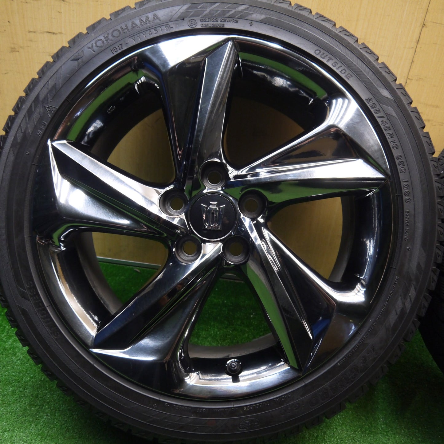 4本価格★トヨタ 220系 クラウン RS 純正 225/45R18 スタッドレス ヨコハマ アイスガード iG60 18インチ PCD114.3/5H★5112101Hス