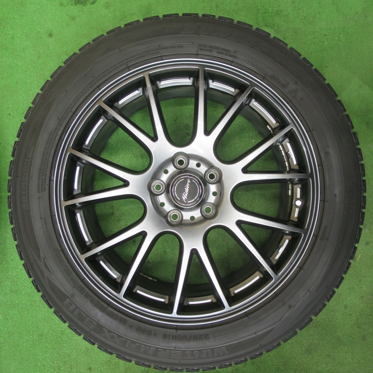 バリ溝！キレイ！9.5分★スタッドレス 225/55R18 ダンロップ ウインターマックス SJ8 Mistiere ミスティーレ 18インチ PCD114.3/5H★5061301TTス