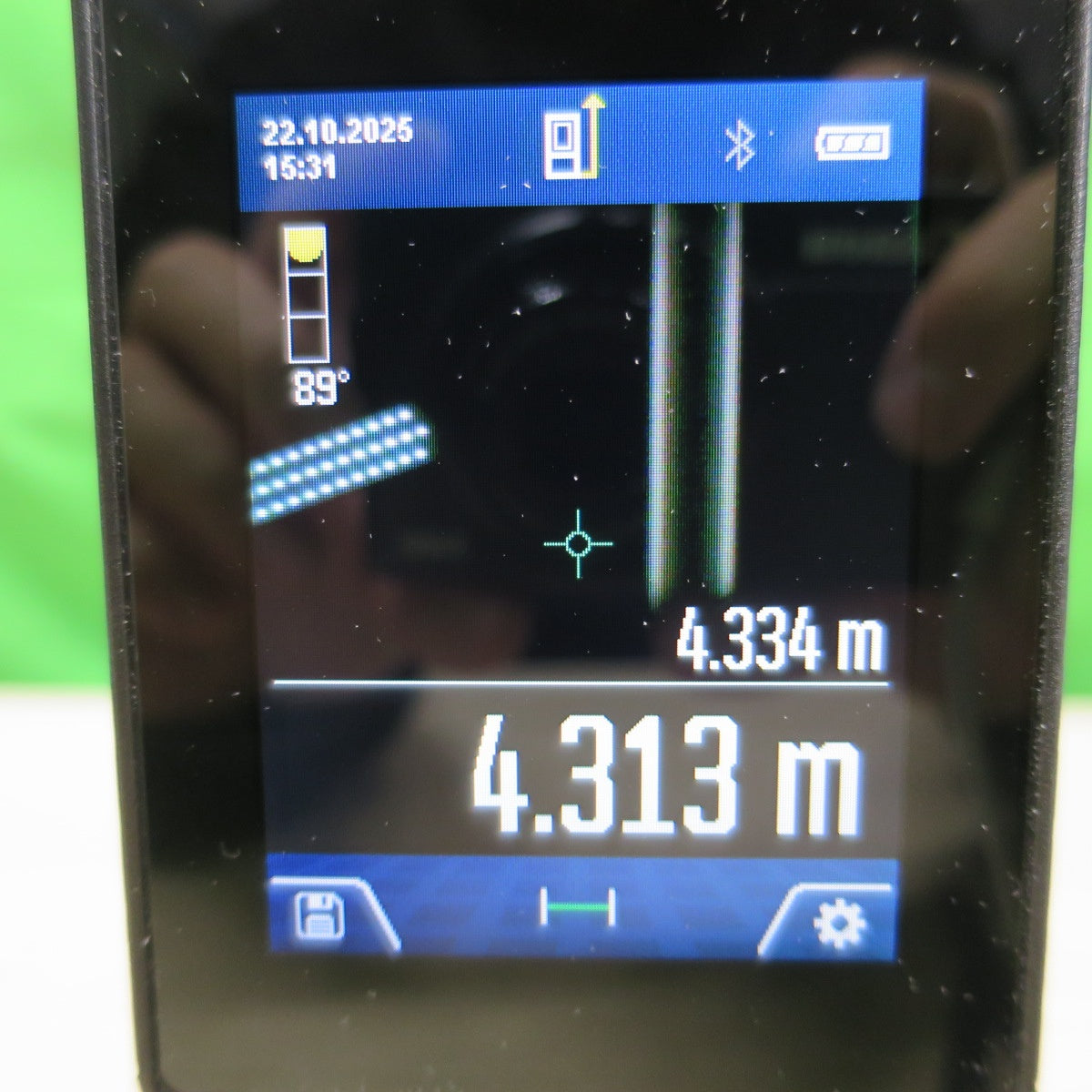 [送料無料] キレイ☆BOSCH ボッシュ レーザー 距離計 GLM150C デジタル 測定器 ケース付き☆