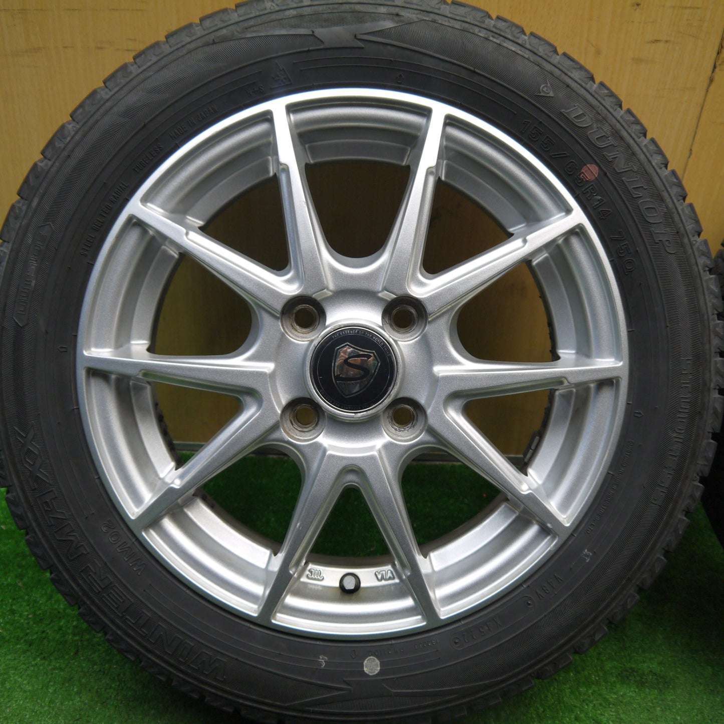 バリ溝！22年！8.5分★スタッドレス 155/65R14 ダンロップ ウインターマックス WM02 STRANGER ストレンジャー 14インチ PCD100/4H★5040902Hス