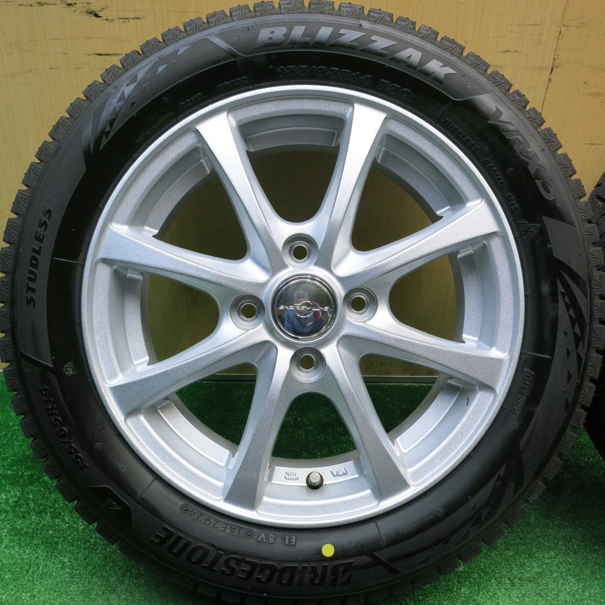 バリ溝！24年！キレイ！9.5分★スタッドレス 155/65R14 ブリヂストン ブリザック VRX3 ENERGY LINE エナジーライン 14インチ PCD100/4H★5113010HAス
