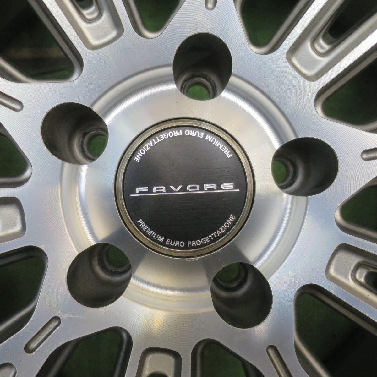 キレイ◎レクサス LS 等 O・Z Racing FAVORE 245/40R20 275/35R20 ハンコック ベンタス V12 evo2 OZ レーシング ファヴォーレ 20インチ PCD120/5H◎6072205NJノ