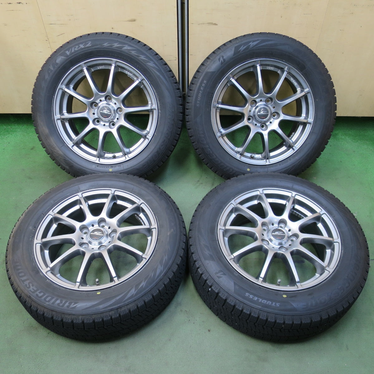 バリ溝！22年！キレイ！ほぼ10分◎スタッドレス 205/60R16 ブリヂストン ブリザック VRX2 SCHNEIDER ATECH シュナイダー 16インチ PCD114.3/5H◎6100503NGス