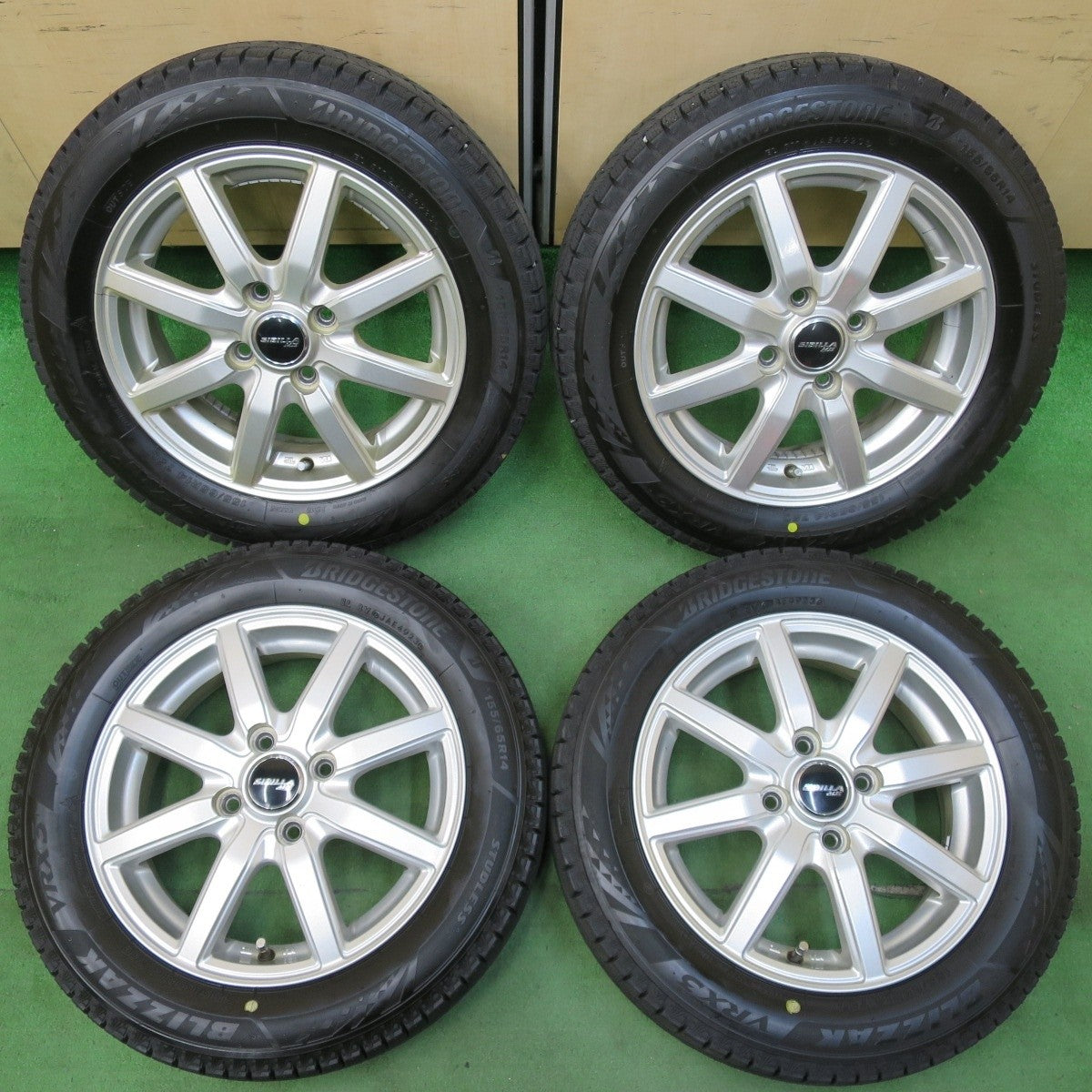 バリ溝！23年！キレイ！9.5分以上★スタッドレス 155/65R14 ブリヂストン ブリザック VRX3 SIBILLA ME シビラ 14インチ PCD100/4H★5010603イス