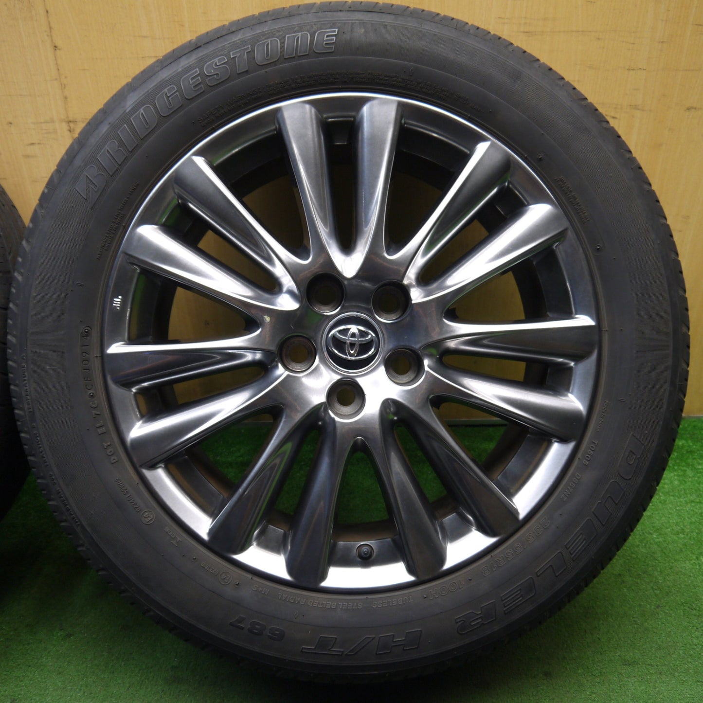 4本価格★トヨタ 60系 ハリアー 純正 235/55R18 ブリヂストン デューラー H/T 687 18インチ PCD114.3/5H★5060401KKノ