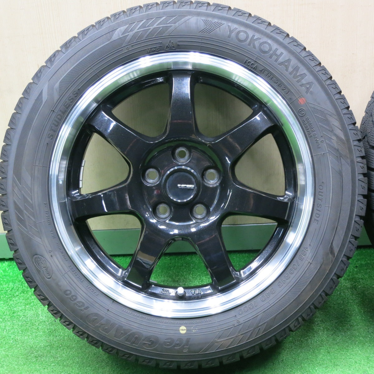 [送料無料] バリ溝！21年！キレイ！9.5分★シエンタ 等 G-SPEED 185/60R15 スタッドレス ヨコハマ アイスガード iG60 Gスピード 15インチ PCD100/5H★4112601NJス