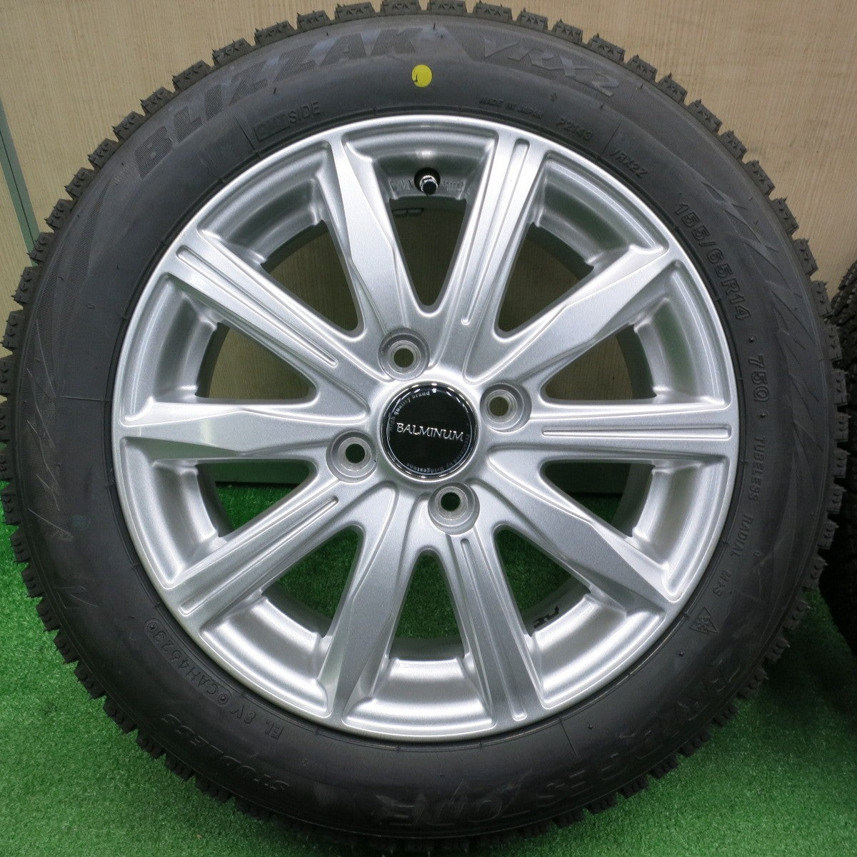 [送料無料] 未使用！23年★スタッドレス 155/65R14 ブリヂストン ブリザック VRX2 BALMINUM バルミナ 14インチ PCD100/4H★4112608TNス