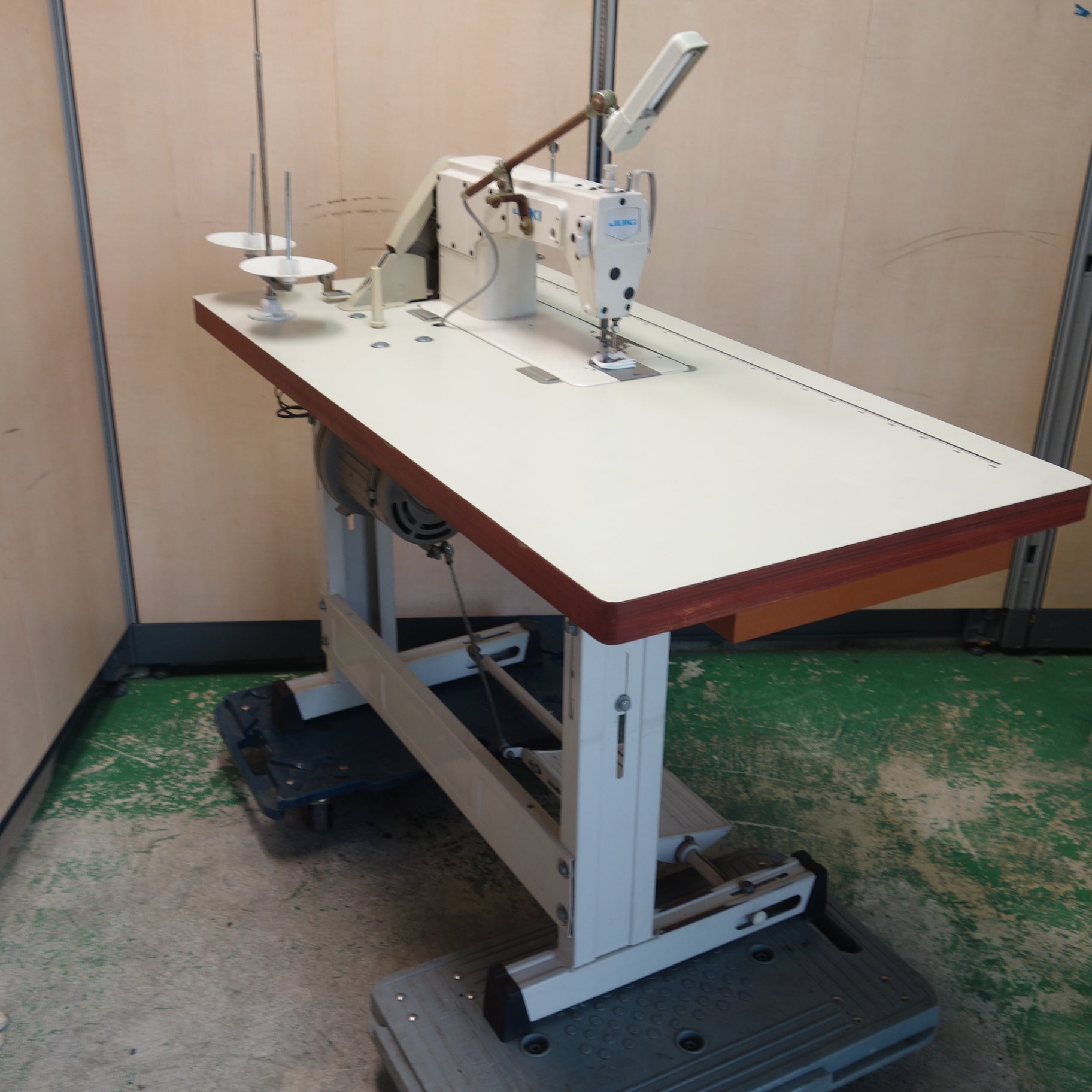 JUKI DDL-5530Ｎ 100Ｖ 工業用本縫いミシン【期間限定出品】 岐阜発 直接引取限定】☆ジューキ JUKI 工業用 ミシン 1本針 本縫 100V