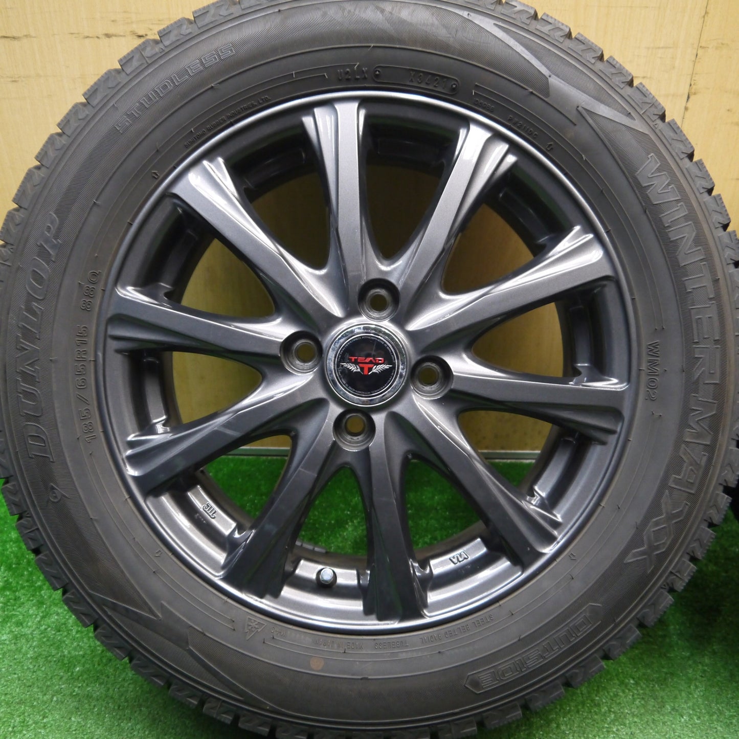 バリ溝！21年！キレイ！8.5分★スタッドレス 185/65R15 ダンロップ ウインターマックス WM02 TEAD テッド 15インチ PCD100/4H★5121705Hス