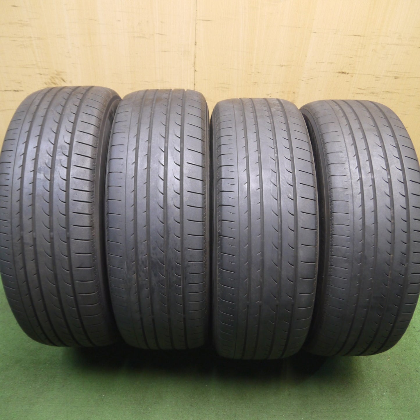 *送料無料* 4本価格★マツダ MPV 純正 215/60R17 ヨコハマ ブルーアース RV-02 17インチ PCD114.3/5H★4040811Hノ