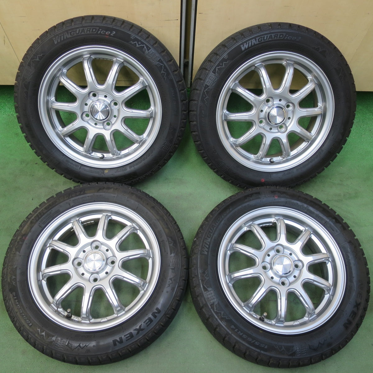 バリ溝！23年！キレイ！9.5分以上◎スタッドレス 155/65R14 ネクセン ウィンガード ice2 AZ Sports AZスポーツ 14インチ PCD100/4H◎6071801イス