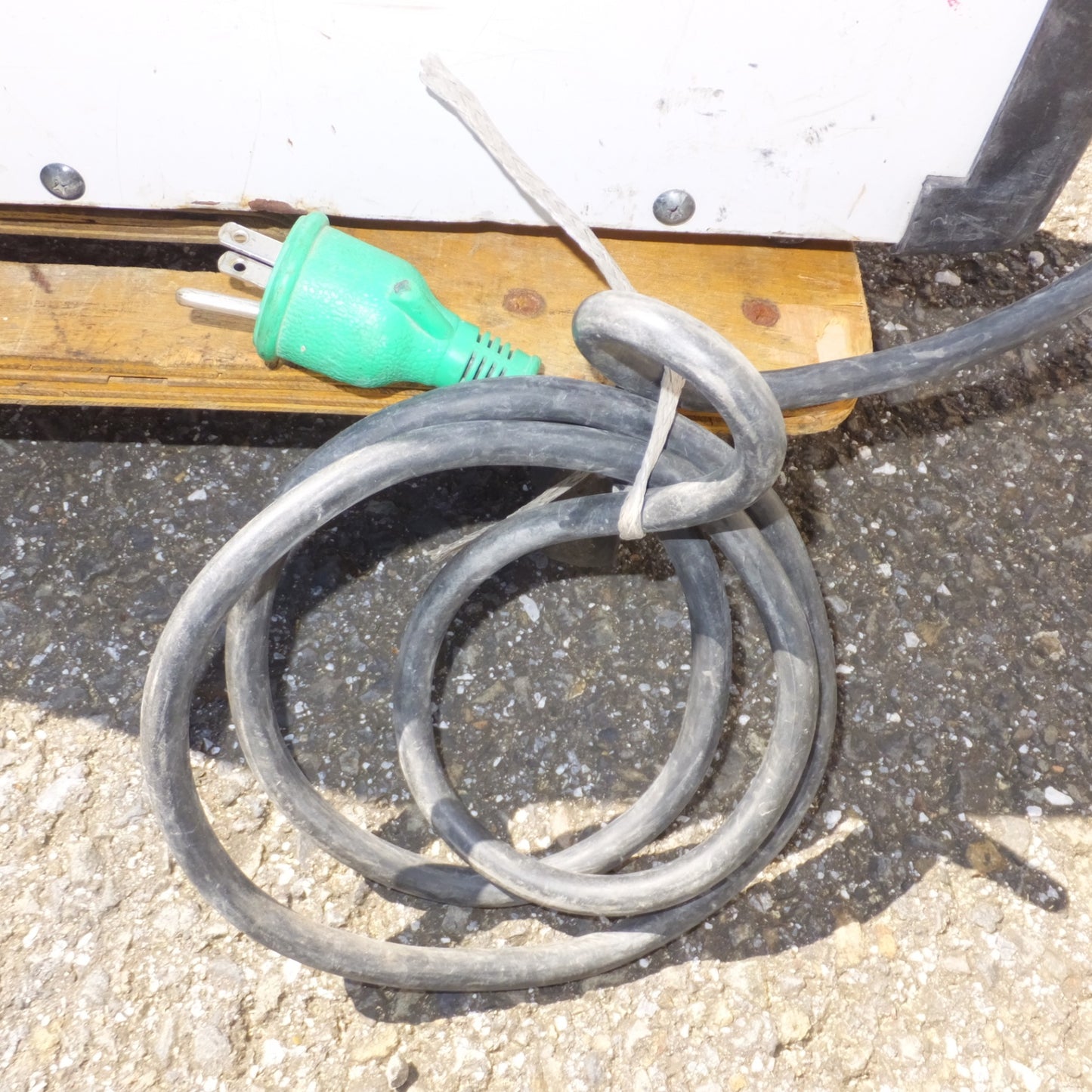 [送料無料] 岐阜発★マイト工業 might リチウムイオンバッテリー溶接機 LBW-150　100V 500W 50/60Hz★