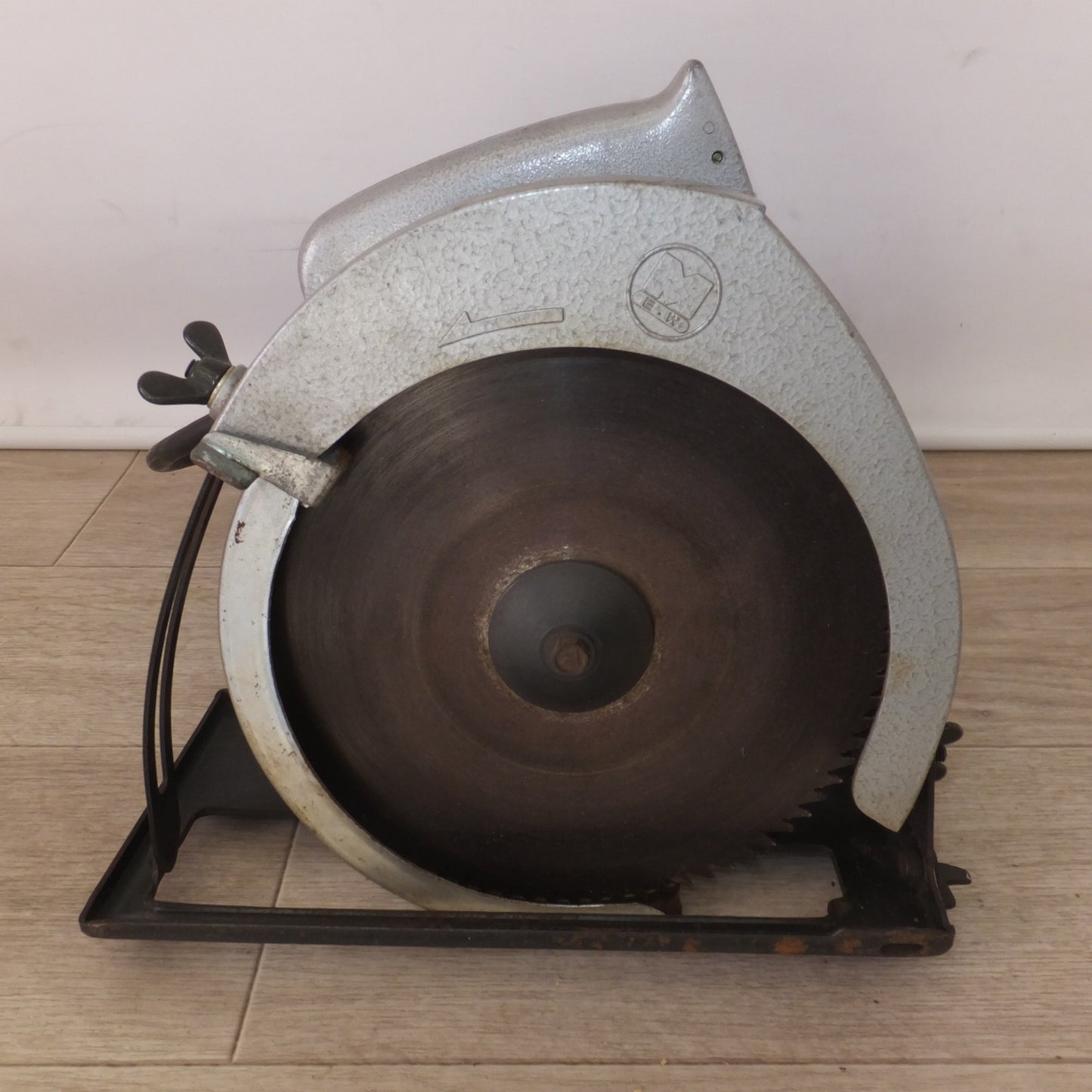 [送料無料] ジャンク★電気丸のこ 各種 5点 セット　新興製作所 SCS-165A　日立 G-15 C6BA　マキタ 5800B 5606A★