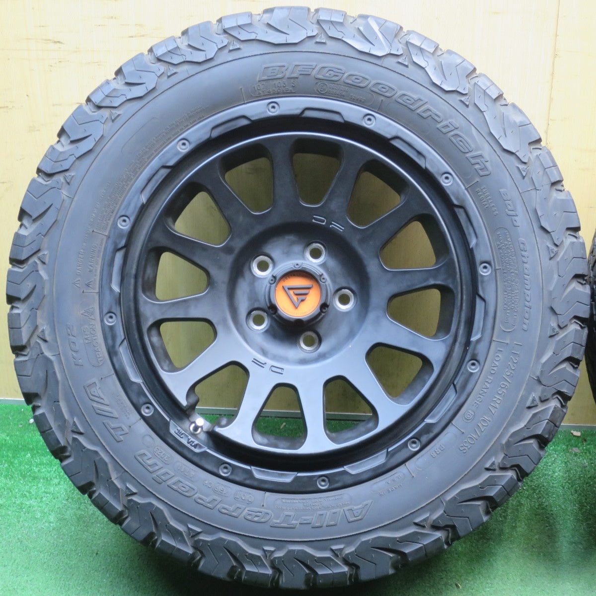 バリ溝！23年！9.5分★DELTA FORCE オーバル CRIMSON 225/65R17 107/103S BFグッドリッチ All-Terrain T/A KO2 17インチ デルタ フォース クリムソン PCD114.3/5H★6051501NJノ