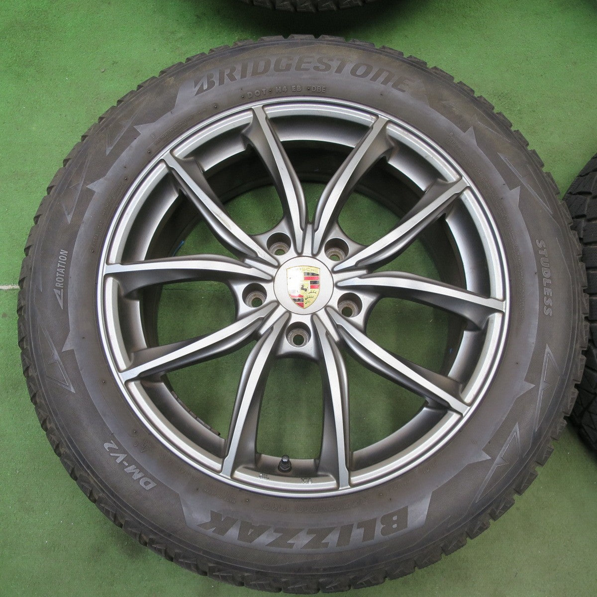 キレイ★ポルシェ 等 255/55R19 スタッドレス ブリヂストン ブリザック DM-V2 社外 アルミ 19インチ PCD130/5H★6013112ナス