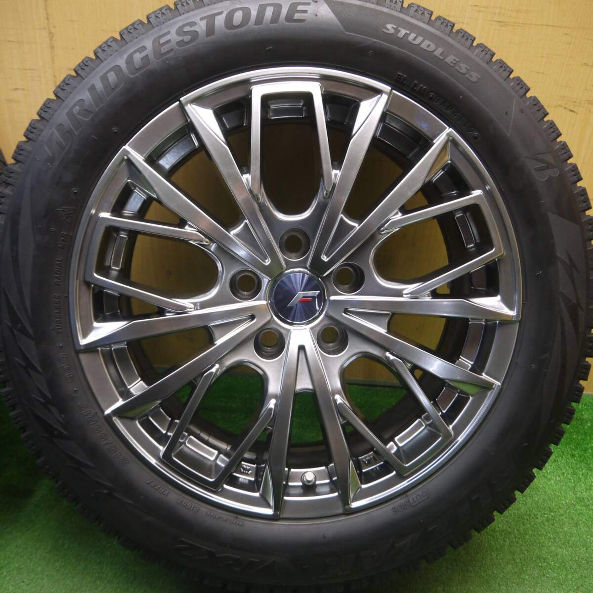 バリ溝！キレイ！8.5分★Lehrmeister L-F FIRST 215/55R17 スタッドレス ブリヂストン ブリザック VRX2 レアマイスター LFファースト 17インチ PCD114.3/5H★5021011Hス