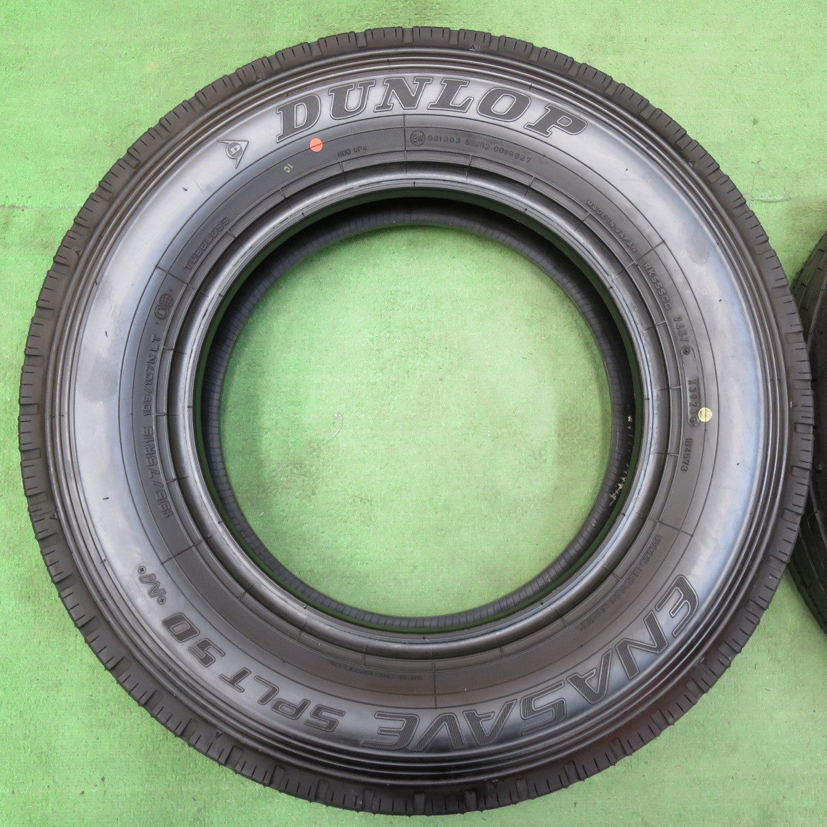 [送料無料] ほぼ未使用！23年★トラック タイヤ 195/75R15 109/107N ダンロップ エナセーブ SPLT50 M 15インチ★5011005イノタ