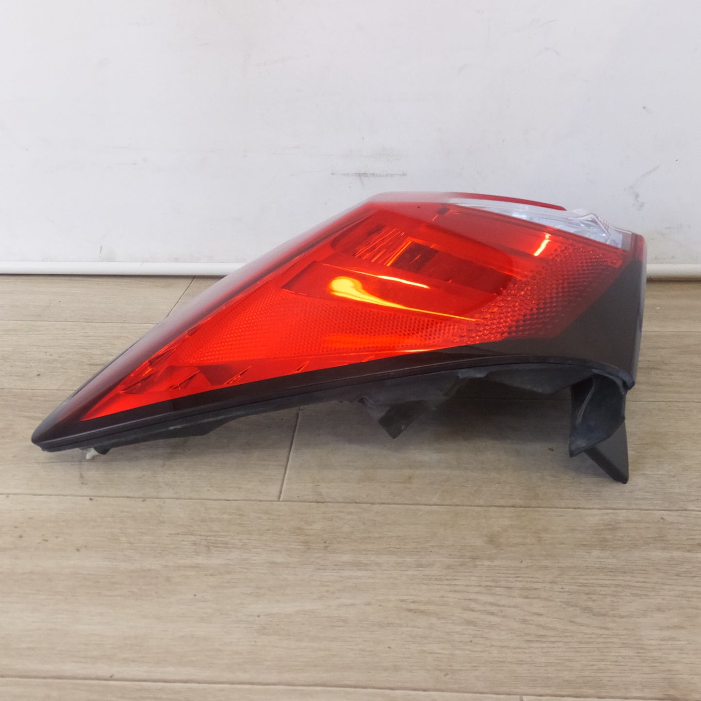 [送料無料] ★ホンダ HONDA 純正 ジェイド FR4 テールライト KOITO 220-62207 右★