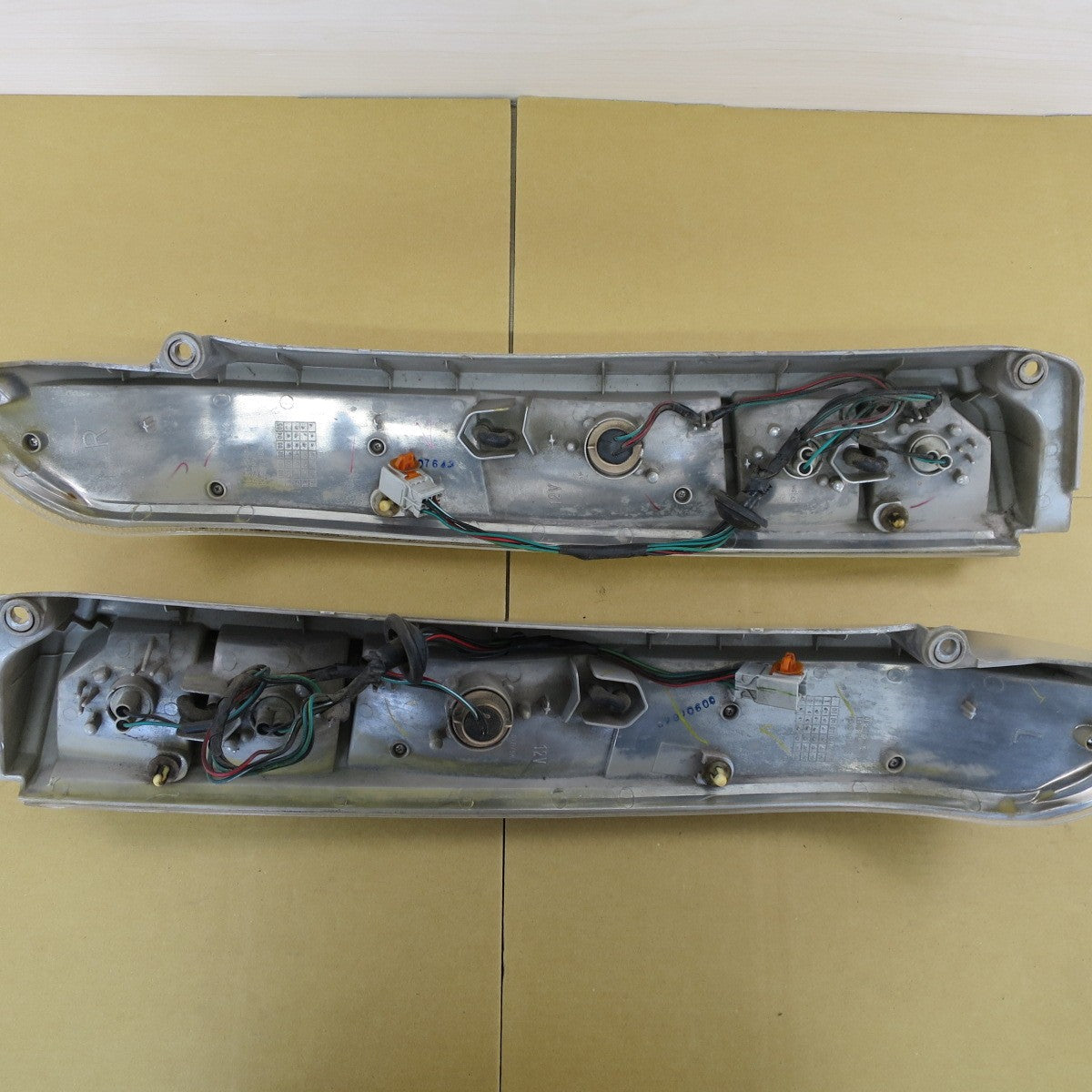 左右セット♪ホンダ HM1 HM2 バモス 社外 テール ライト 08-217-1942L-F 08-217-1942R-F ライト HONDA 照明 カー パーツ♪ [送料無料]