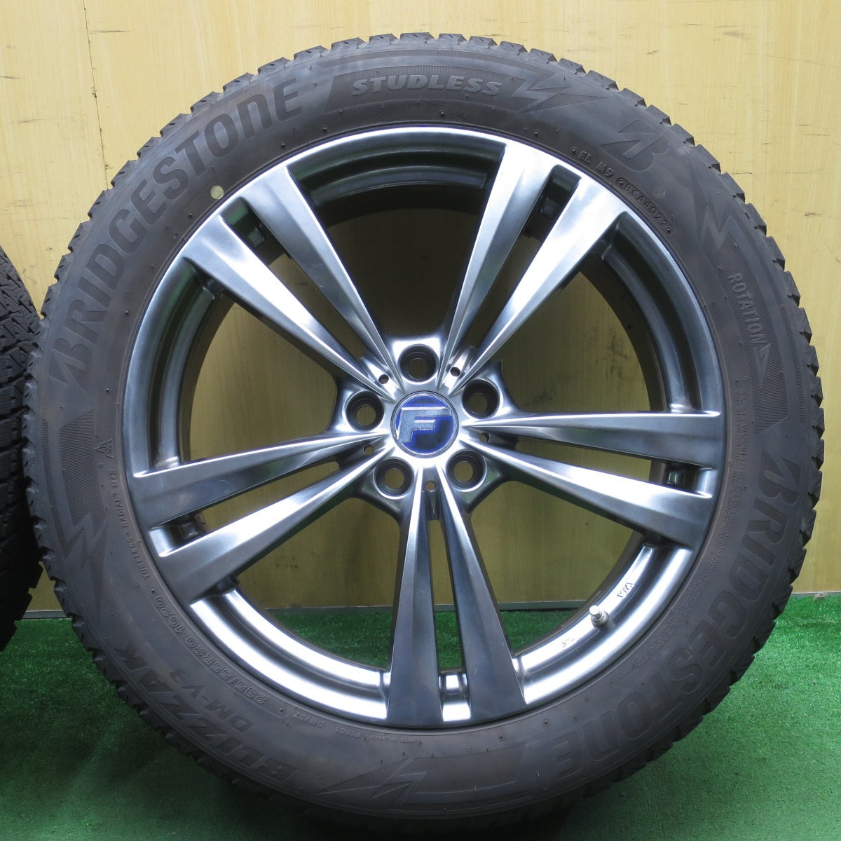 センサー付！バリ溝！22年！キレイ！8.5分★レクサス RX Lehrmeister LF ラウンジ 235/55R20 スタッドレス ブリヂストン ブリザック DM-V3 レアマイスター L-F LOUNGE PCD114.3/5H★5062708NJス
