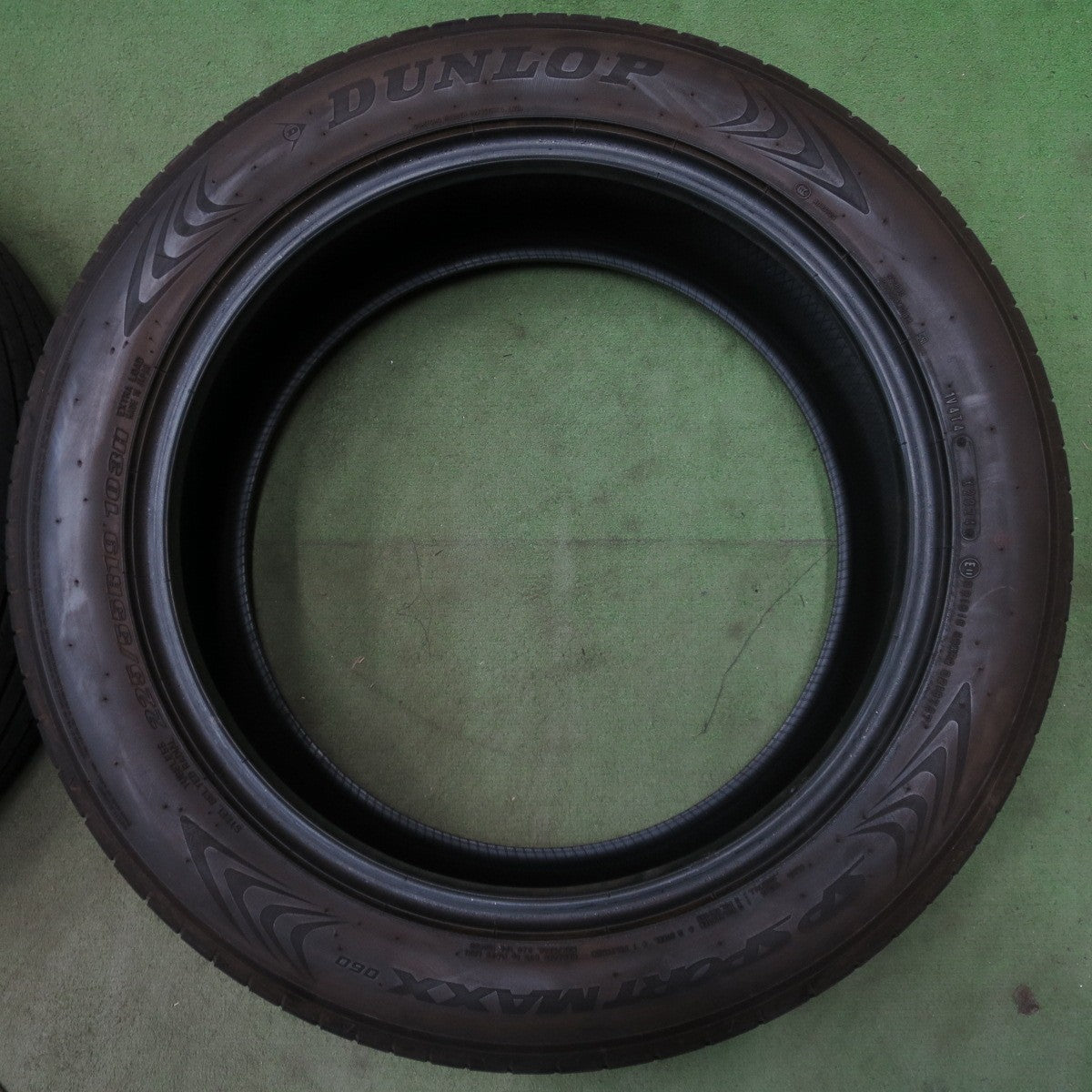 4本価格！24年◎225/55R19 ダンロップ SPスポーツマックス 060 タイヤ 19インチ 40系 アルファード ヴェルファイア 等◎6091804NGノタ