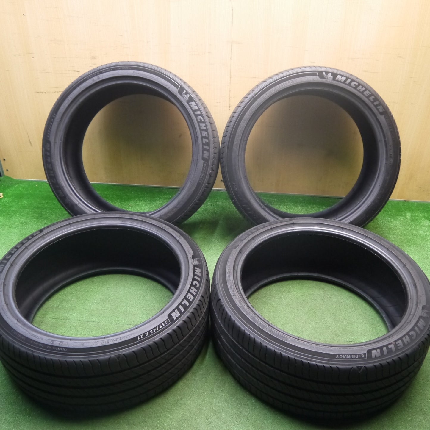 新車外し！25年★235/45R21 ミシュラン e・PRIMACY eプライマシー タイヤ 21インチ クラウン スポーツ 等★6010505Hノタ