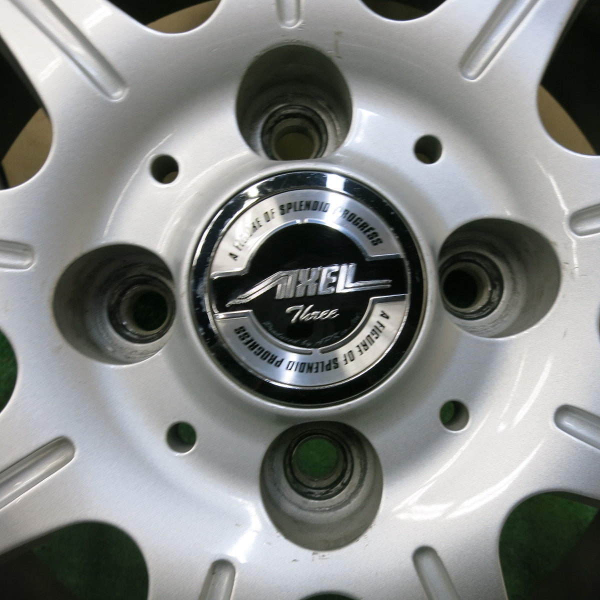 キレイ★AXEL Three weds アクセル ウェッズ 15インチ ホイール 15×5.5J PCD100/4H★5042307SYホ