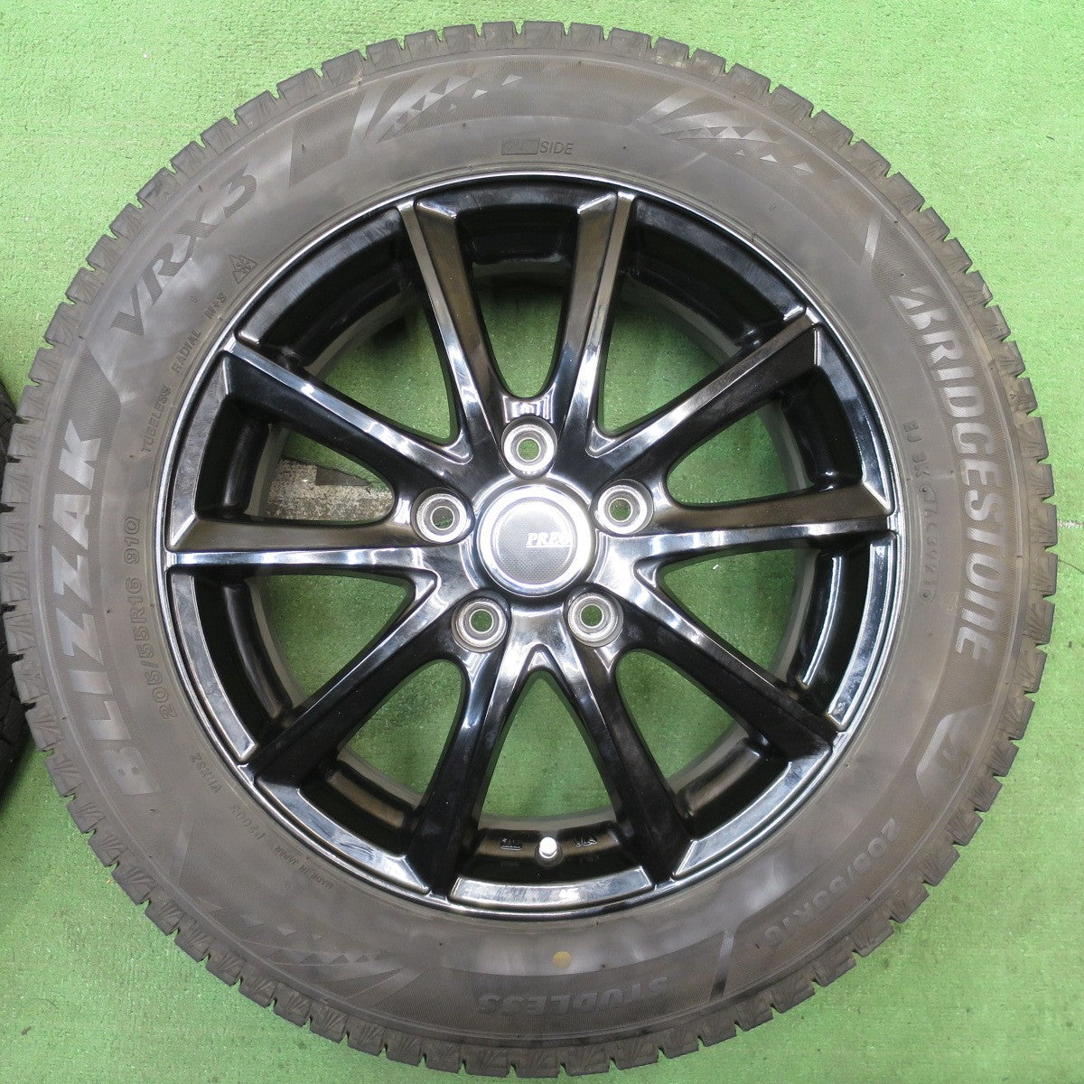 バリ溝！21年！9.5分★スタッドレス 205/55R16 ブリヂストン ブリザック VRX3 PREO プレオ 16インチ PCD114.3/5H★5072402NJス