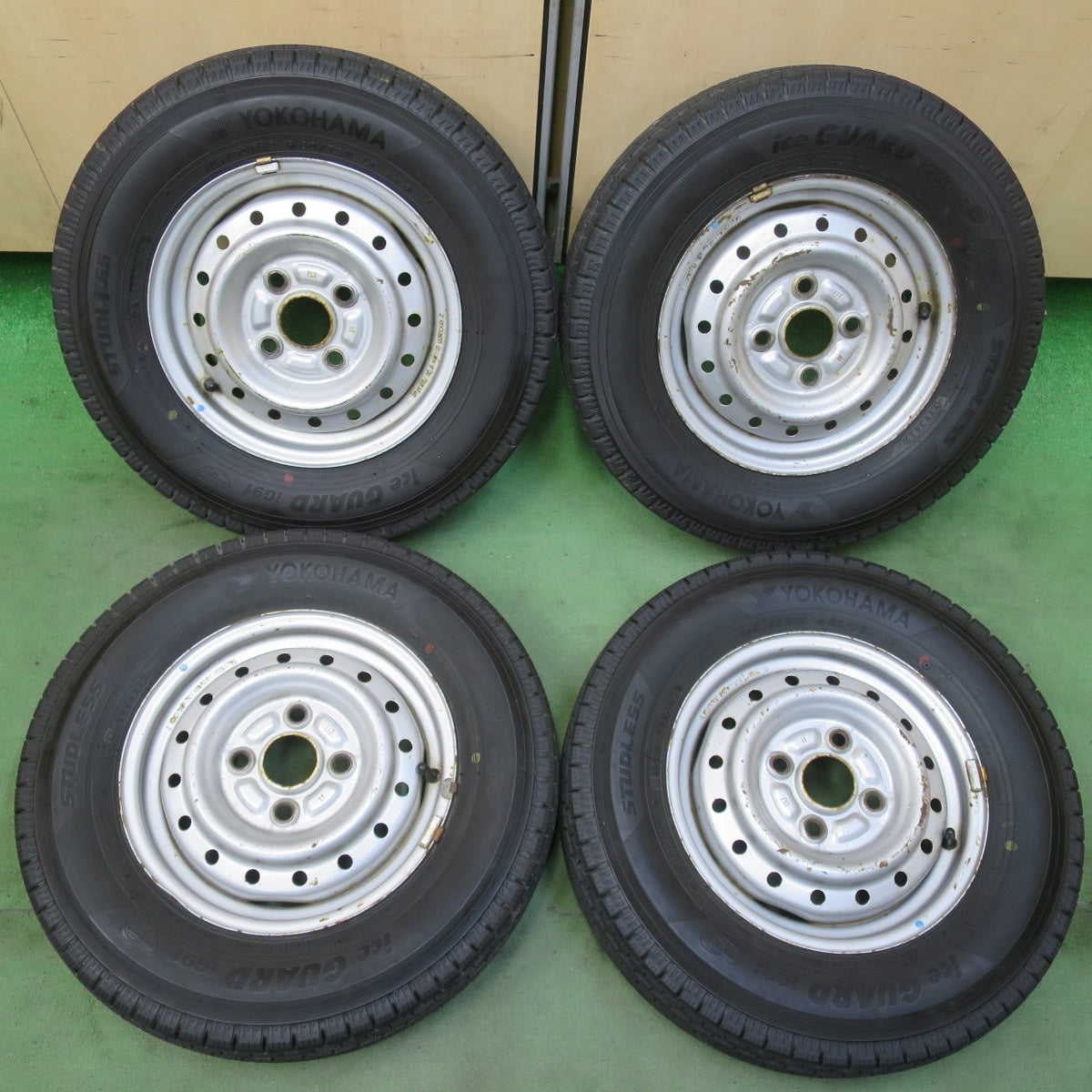 バリ溝！22年！9.5分★スタッドレス 145/80R12 80/78N ヨコハマ アイスガード iG91 スチール ホイール 12インチ PCD100/4H★6042707イス