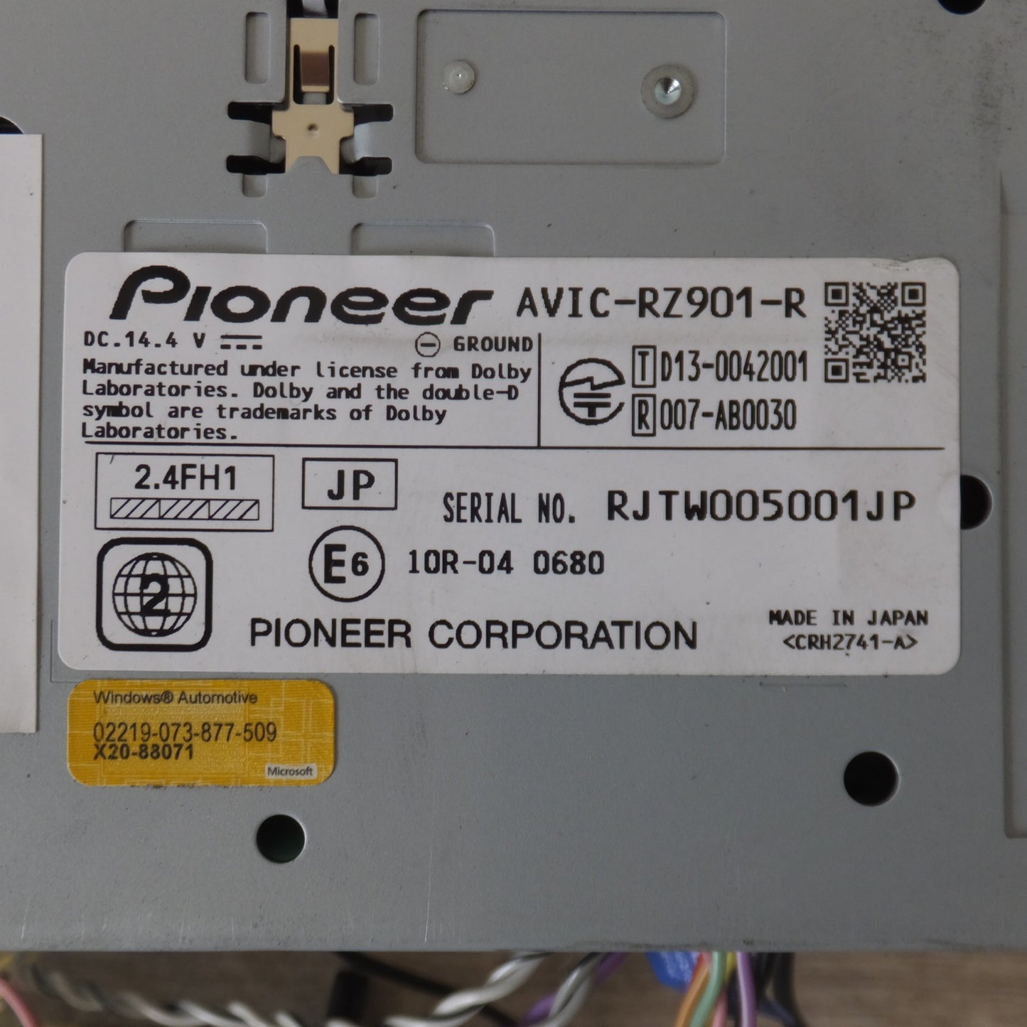 [送料無料] ★カロッツェリア carrozzeria AV一体型メモリーナビゲーション 楽ナビ AVIC-RZ901-R(12)★