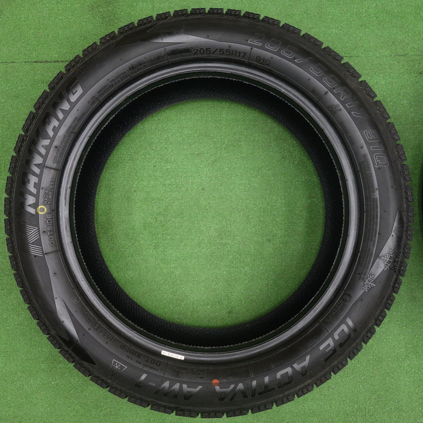 バリ溝！25年！ほぼ10分◎スタッドレス 205/55R17 ナンカン アイスアクティバ AW-1 タイヤ 17インチ ノア ヴォクシー プリウスα ステップワゴン 等◎6083002KTスタ