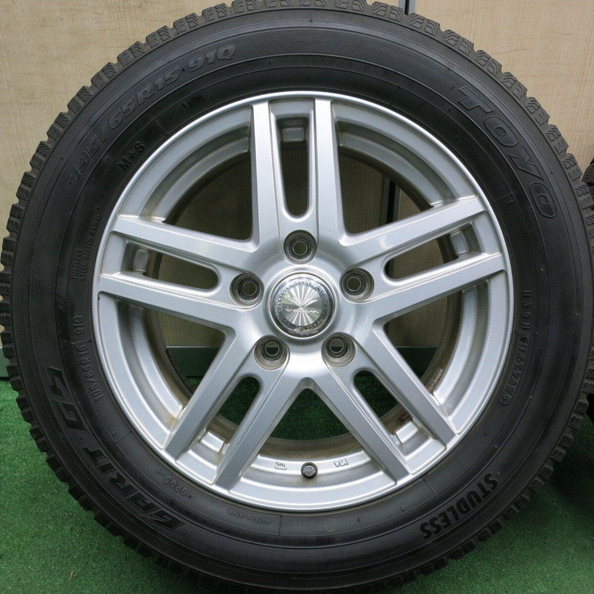 4本価格★スタッドレス 195/65R15 トーヨー ガリット G5 VELVA ヴェルヴァ 15インチ PCD114.3/5H★4052304HAス