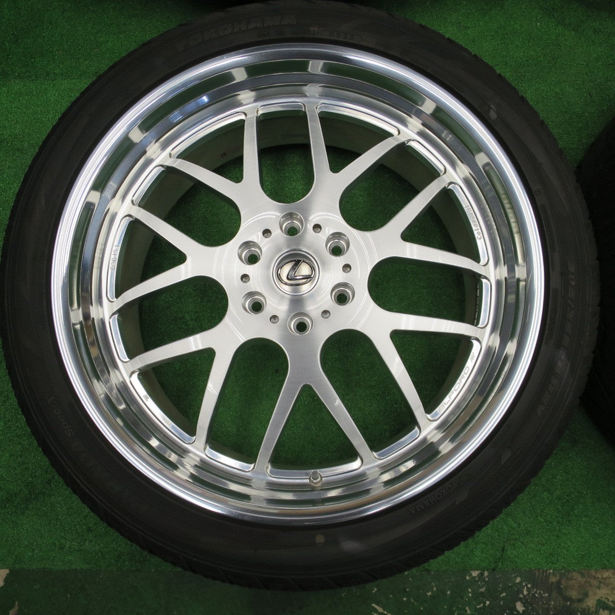 バリ溝！25年！キレイ！9.5分以上★レクサス LX 等 ELFORD セレスティアル 305/35R24 ヨコハマ PARADA Spec-X エルフォード 24インチ PCD139.7/6H★5122901NKノ