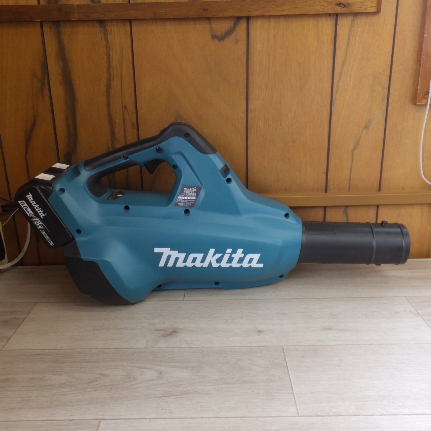 [送料無料] キレイ★マキタ makita 充電式ブロワ MUB362DPG2 36V★